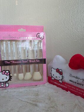 Hello kitty brush set